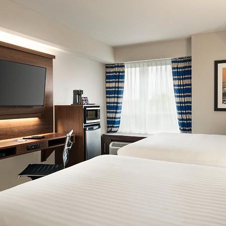 Microtel Inn & Suites By Wyndham Антигониш Екстериор снимка
